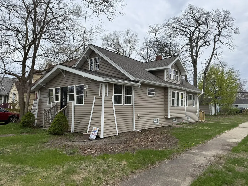 462 Catawba Avenue Muskegon City MI 49442