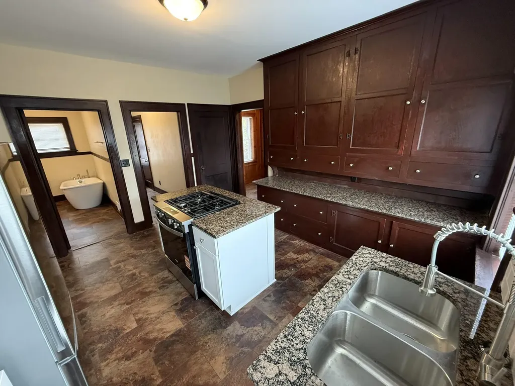 462 Catawba Avenue Muskegon City MI 49442