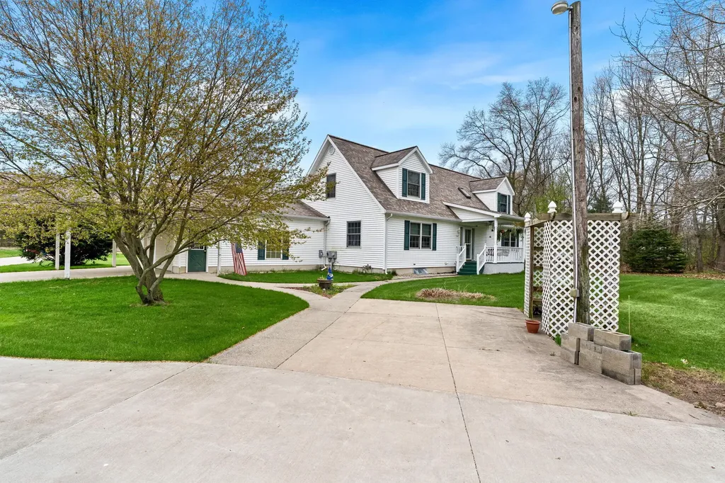 360 Chatterson Road Egelston Township MI 49442