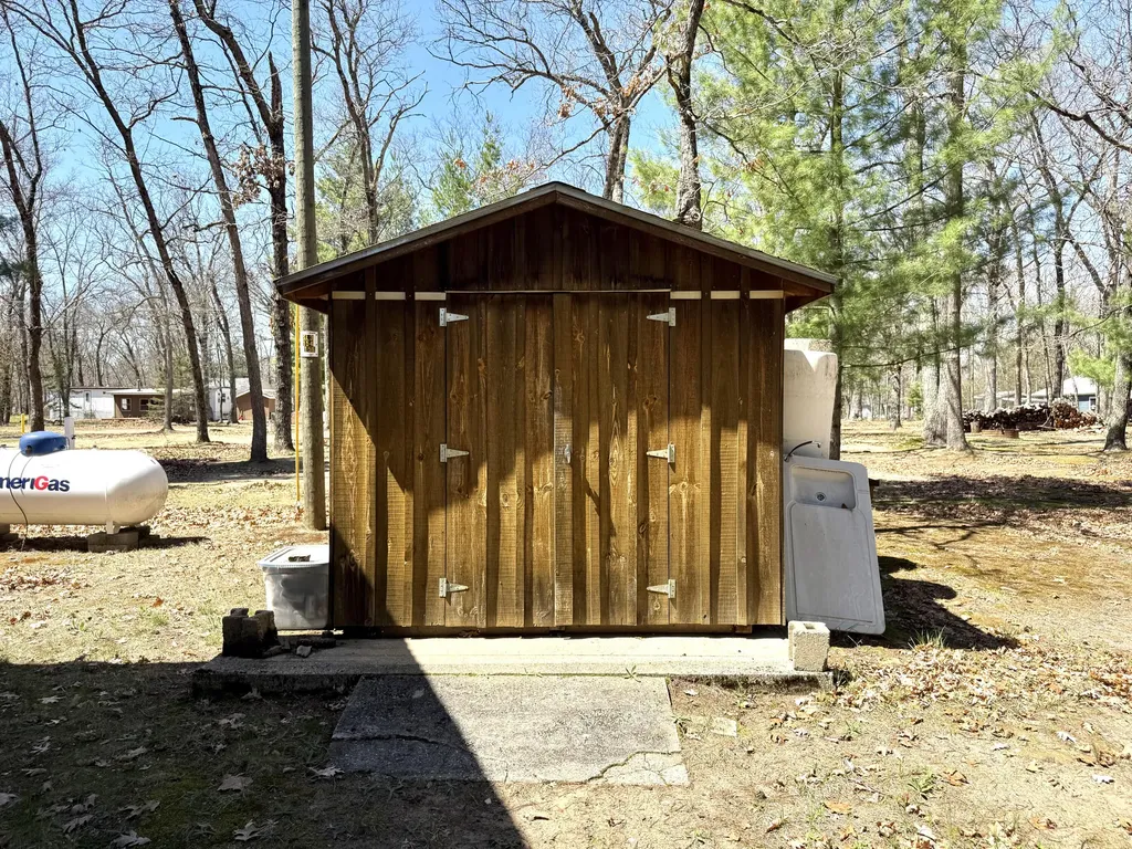 11881 S Winesap Road Lake Township MI 49304
