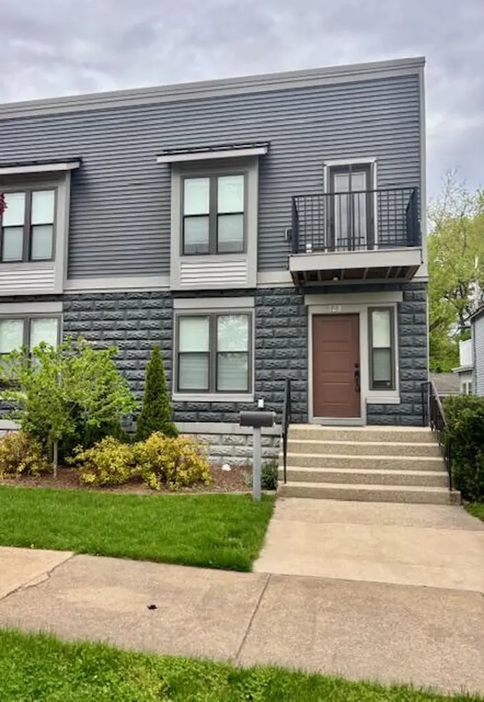 328 Maple Avenue Holland City MI 49423