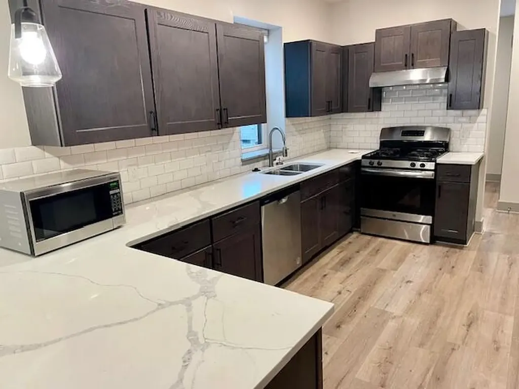 328 Maple Avenue Holland City MI 49423