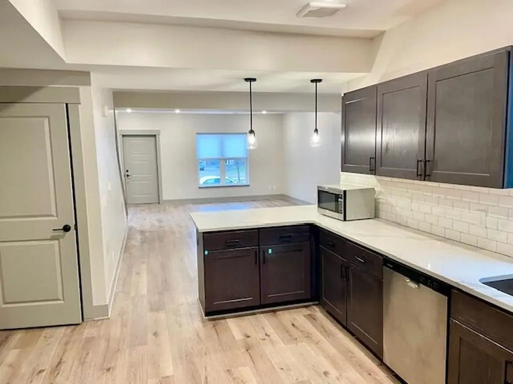 328 Maple Avenue Holland City MI 49423