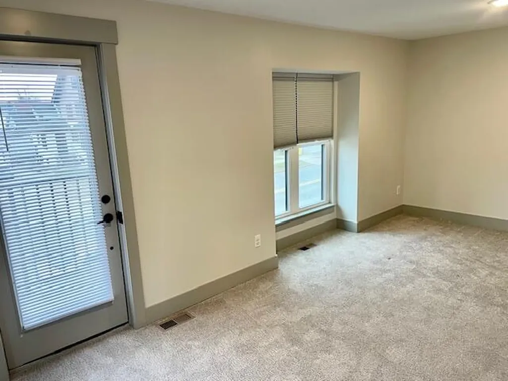 328 Maple Avenue Holland City MI 49423