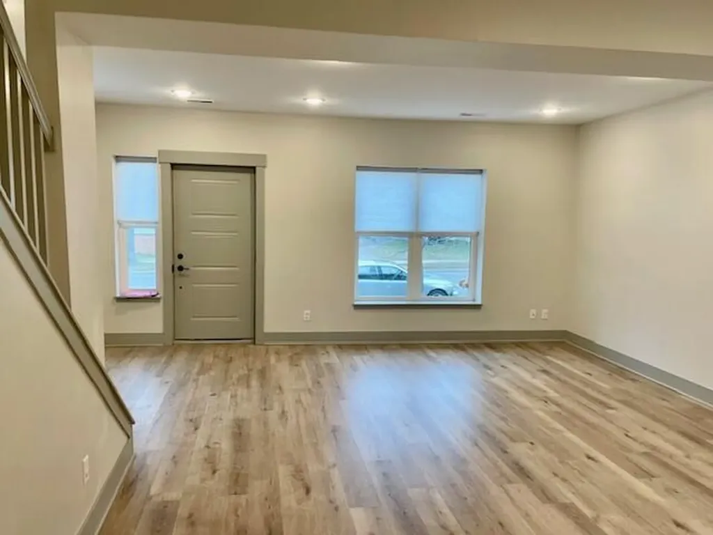 328 Maple Avenue Holland City MI 49423
