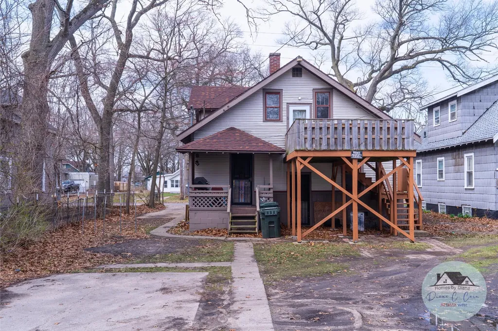 1916 Jiroch Street Muskegon City MI 49442