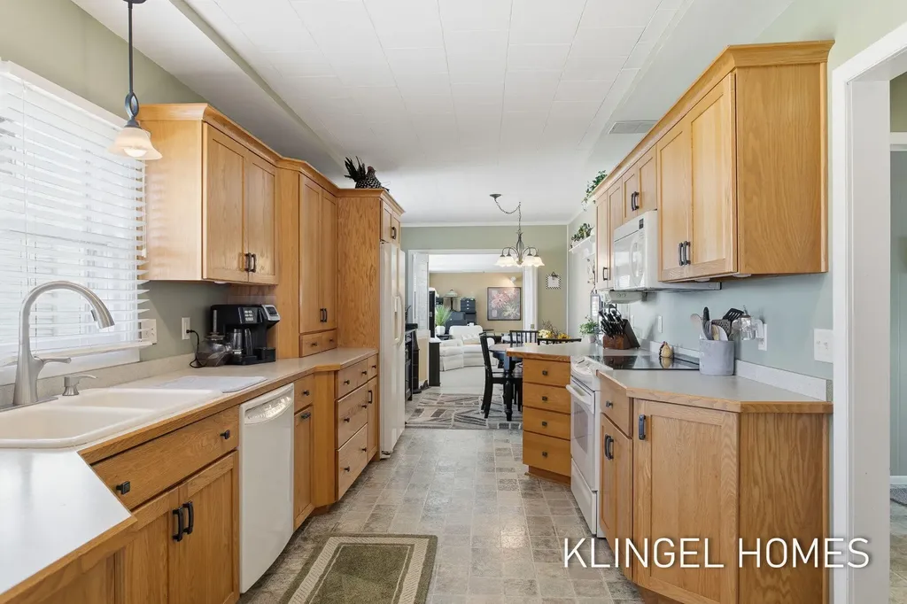 16527 Lakeview Street Ferrysburg City MI 49456