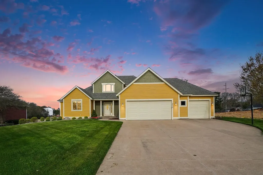 2213 N Bristol Street Park Township MI 49424