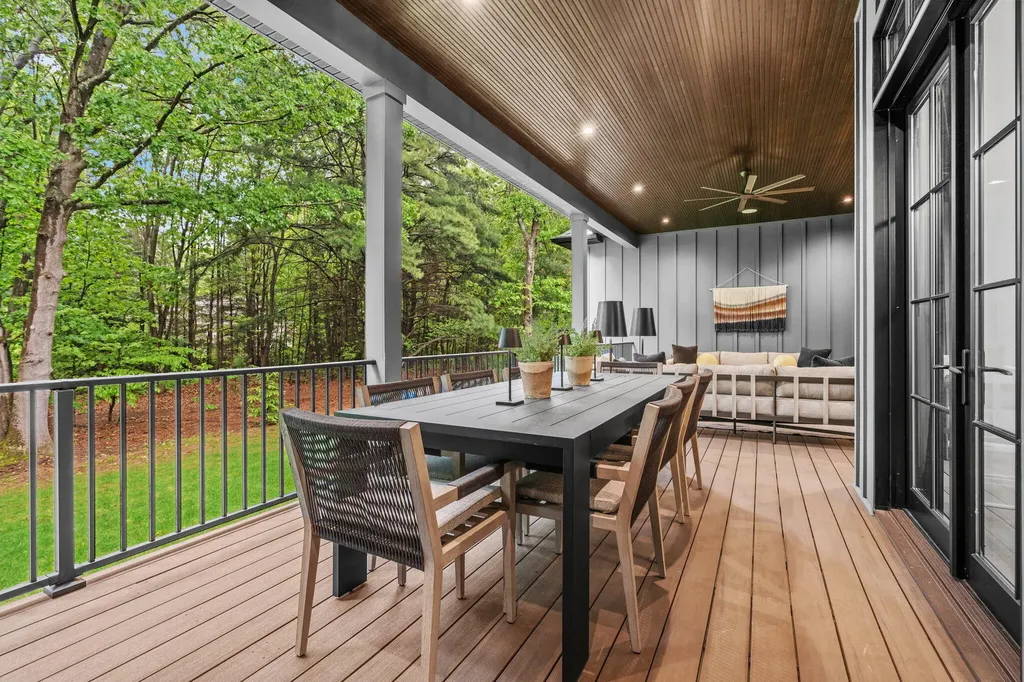 3341 Gaslight Lane Saugatuck Township MI 49453