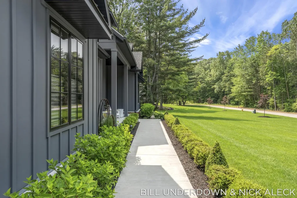 3341 Gaslight Lane Saugatuck Township MI 49453