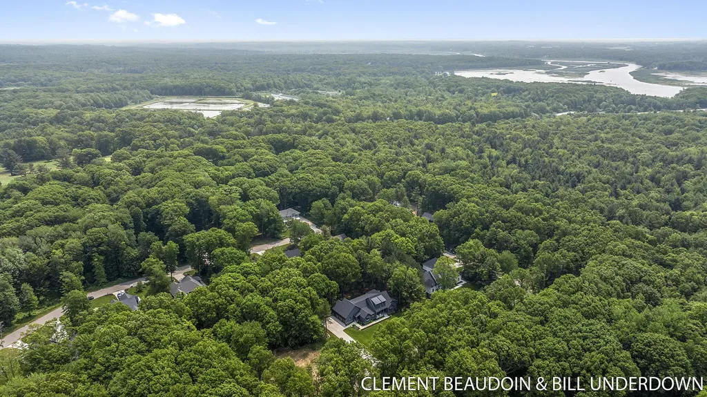 3341 Gaslight Lane Saugatuck Township MI 49453