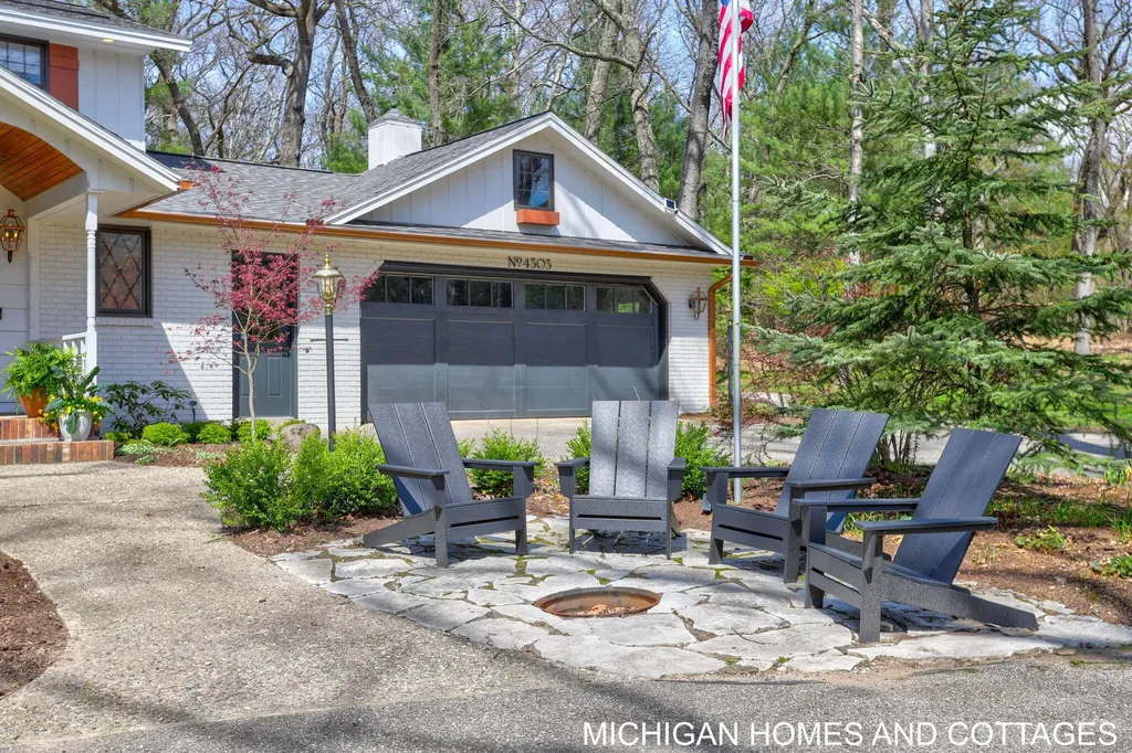 4303 132nd Avenue Heath Township MI 49419