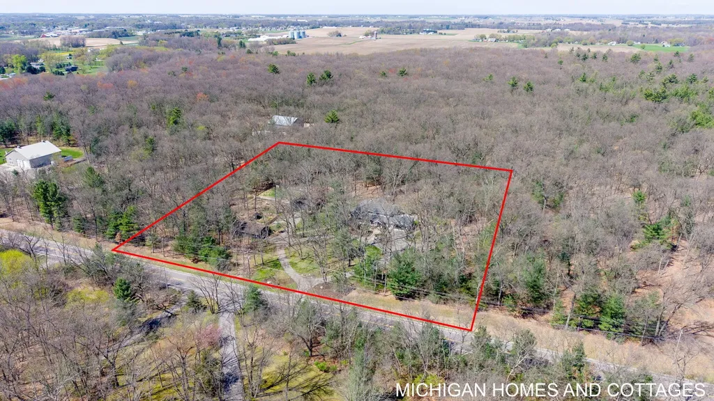 4303 132nd Avenue Heath Township MI 49419