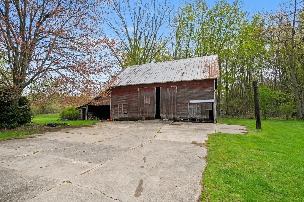 14361 76th Street South Haven Charter Township MI 49090