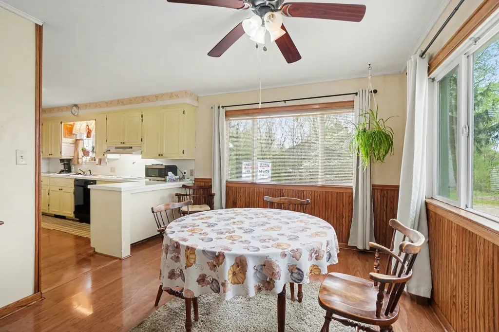 14361 76th Street South Haven Charter Township MI 49090