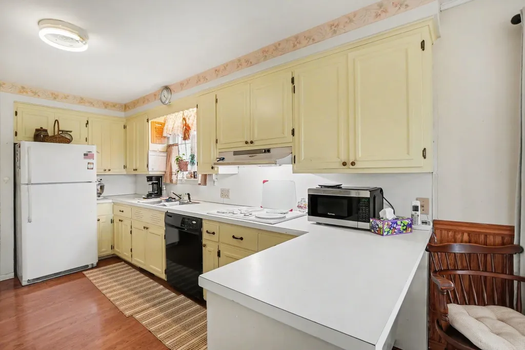 14361 76th Street South Haven Charter Township MI 49090