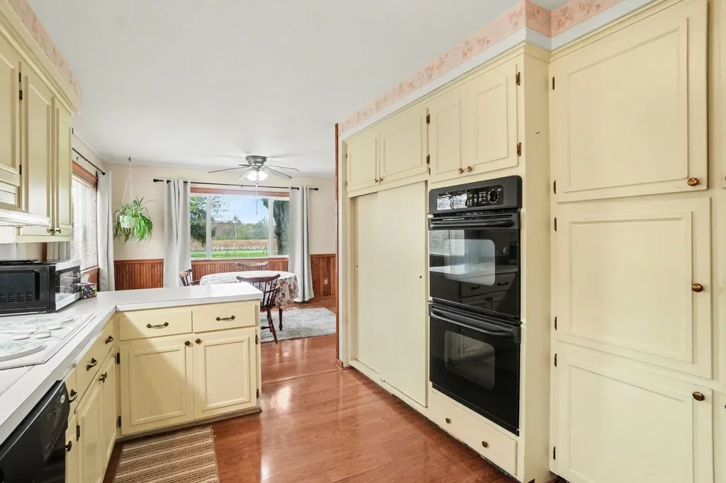 14361 76th Street South Haven Charter Township MI 49090