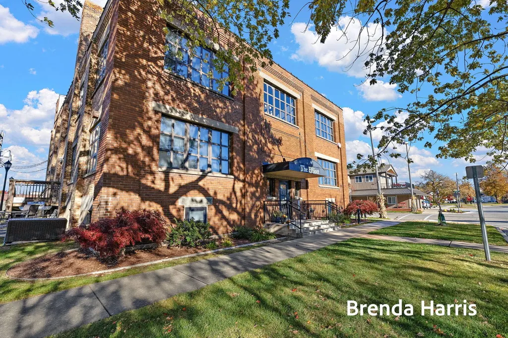 633 Elliott Avenue Grand Haven City MI 49417