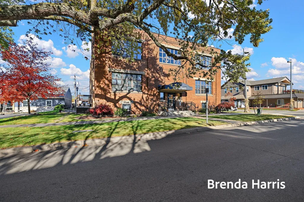 633 Elliott Avenue Grand Haven City MI 49417