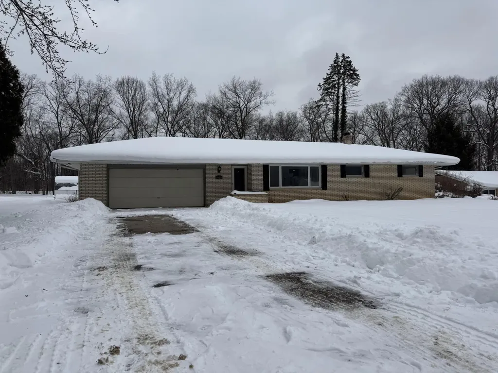 1025 Joliet Drive Bertrand Township MI 49120
