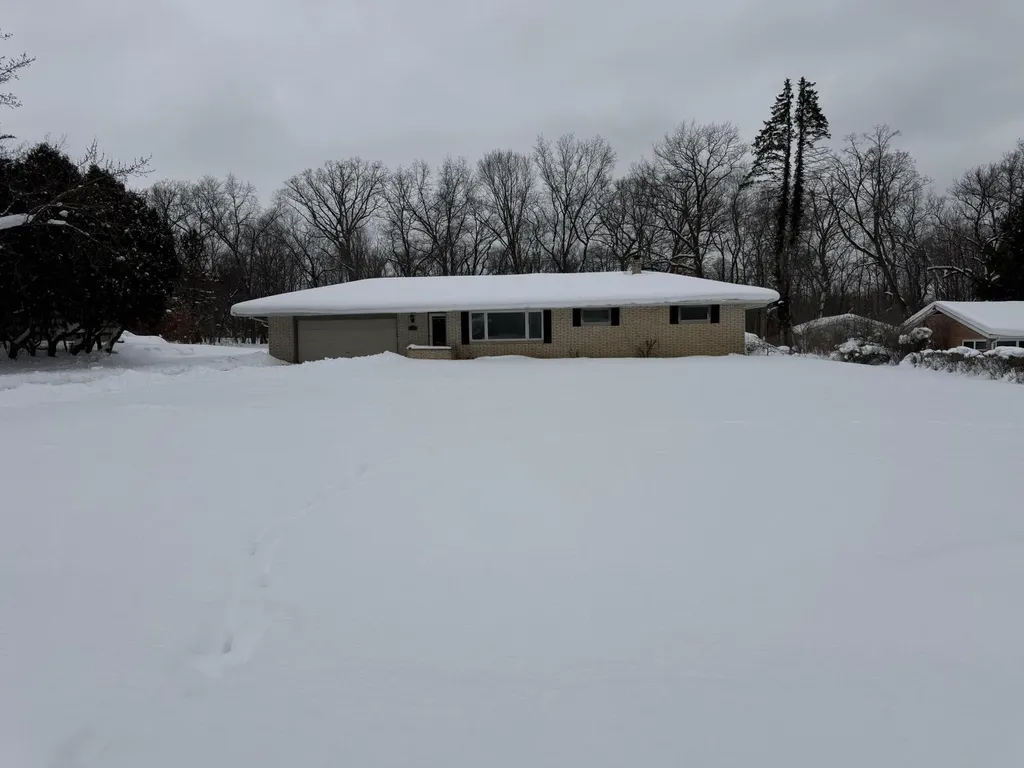 1025 Joliet Drive Bertrand Township MI 49120