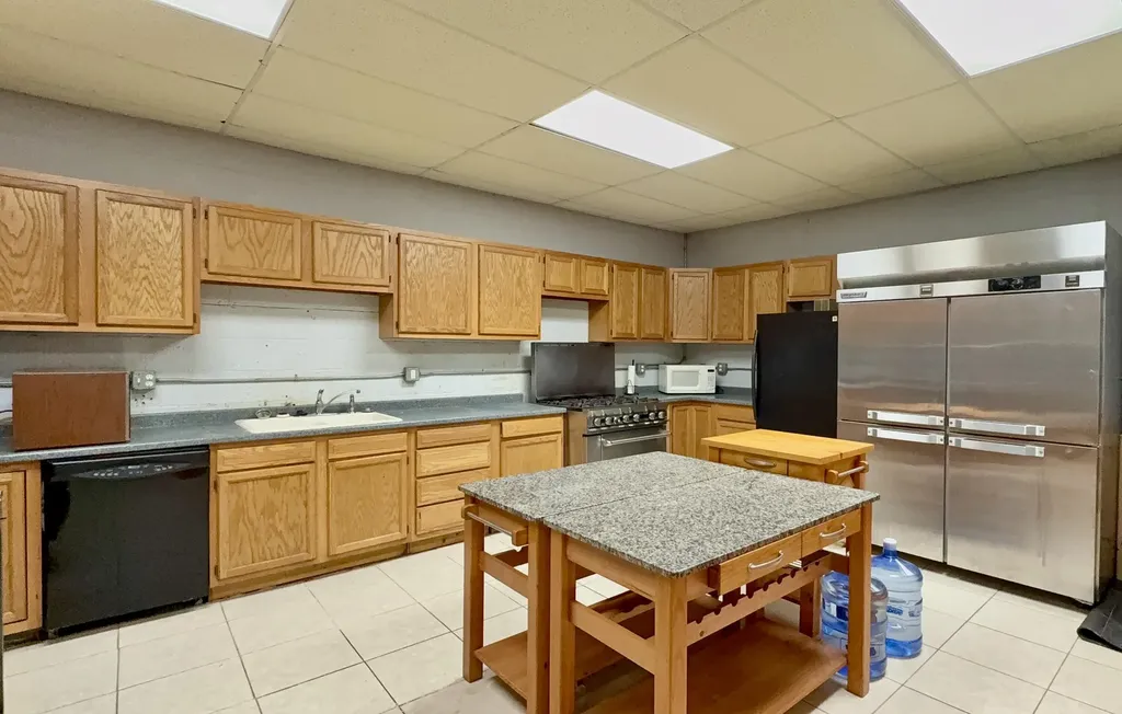 1819 W Willow Street Lansing City MI 48915