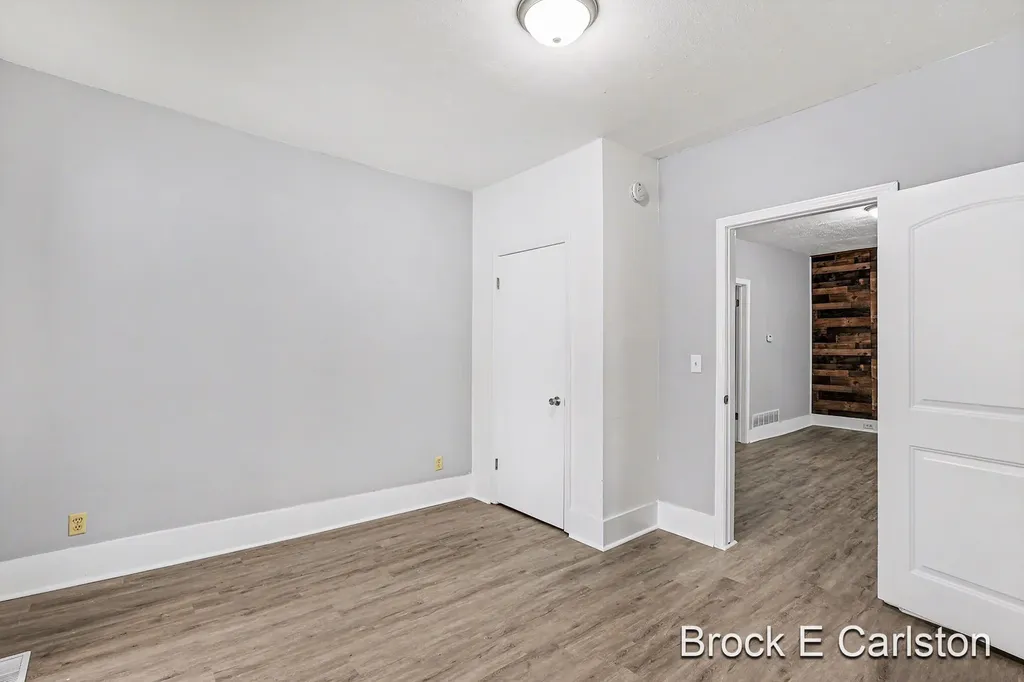 1157 W Dale Avenue Muskegon City MI 49441