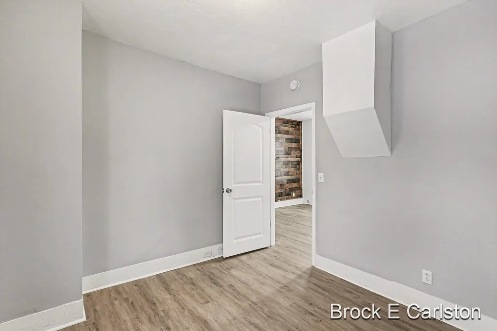 1157 W Dale Avenue Muskegon City MI 49441