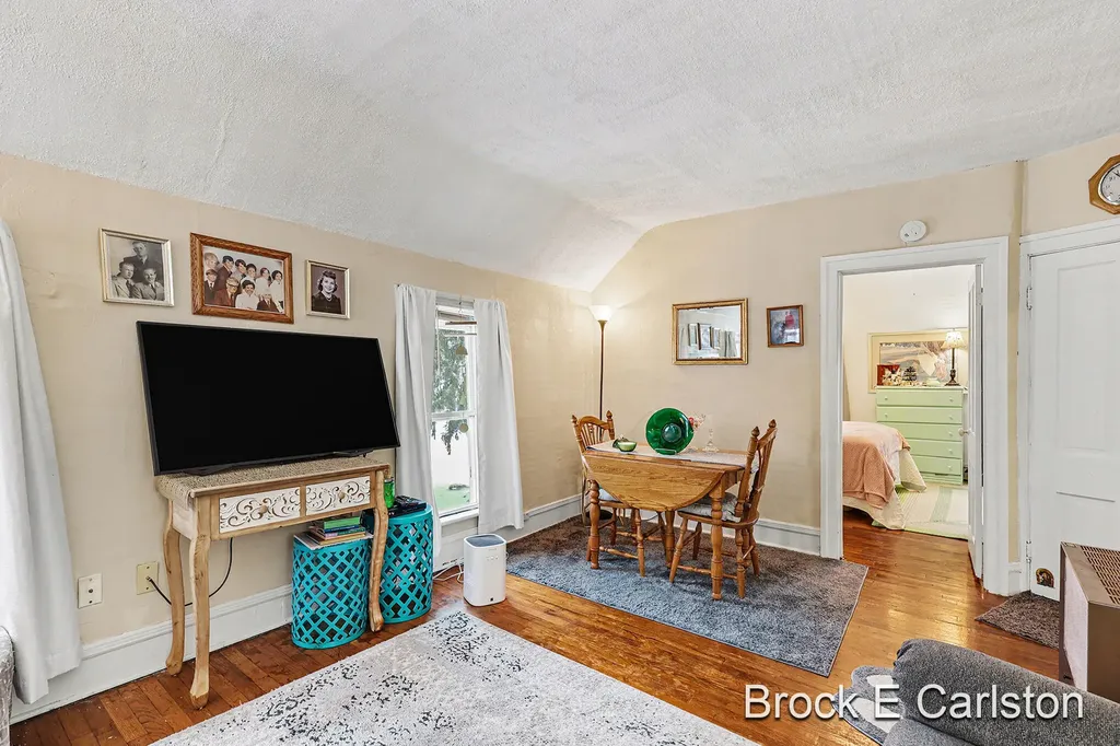 1157 W Dale Avenue Muskegon City MI 49441