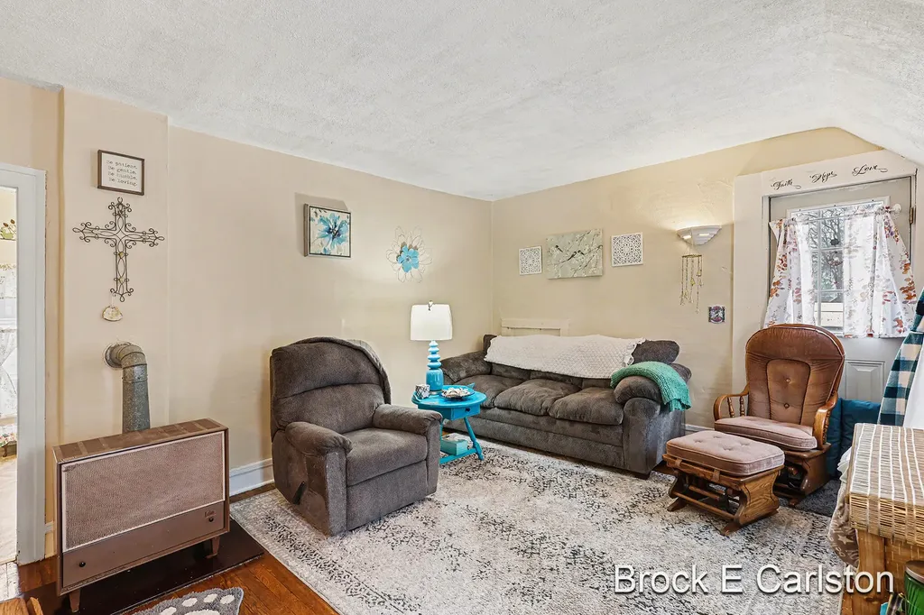 1157 W Dale Avenue Muskegon City MI 49441