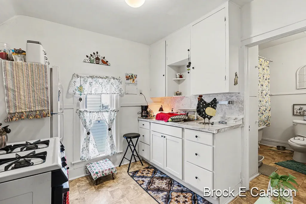 1157 W Dale Avenue Muskegon City MI 49441
