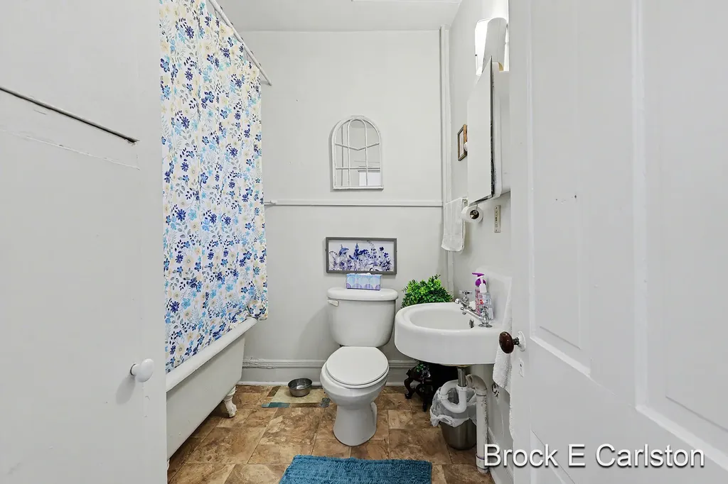 1157 W Dale Avenue Muskegon City MI 49441