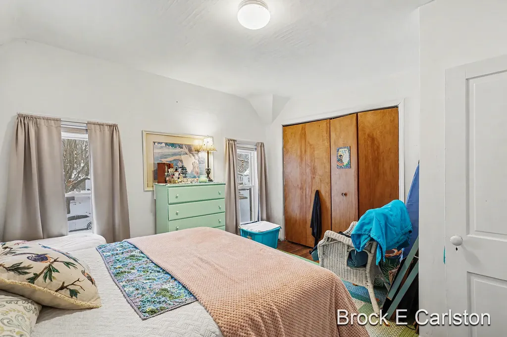 1157 W Dale Avenue Muskegon City MI 49441