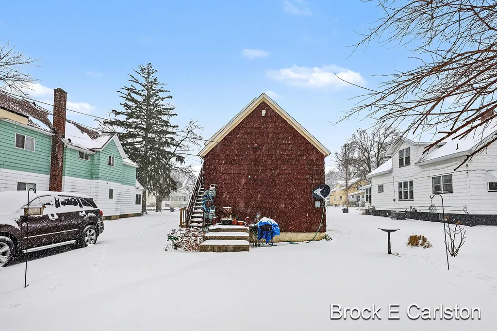 1157 W Dale Avenue Muskegon City MI 49441