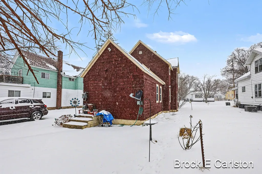 1157 W Dale Avenue Muskegon City MI 49441