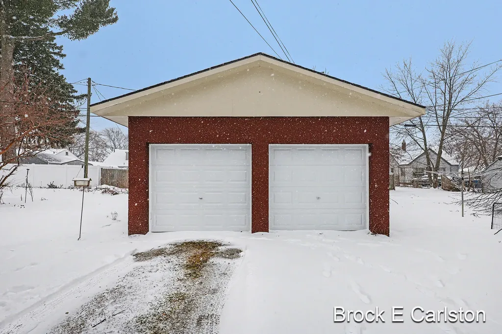 1157 W Dale Avenue Muskegon City MI 49441