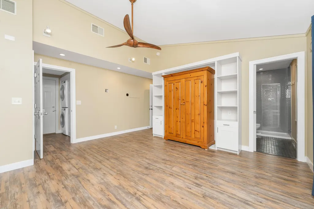 16 Park Street Saugatuck City MI 49453