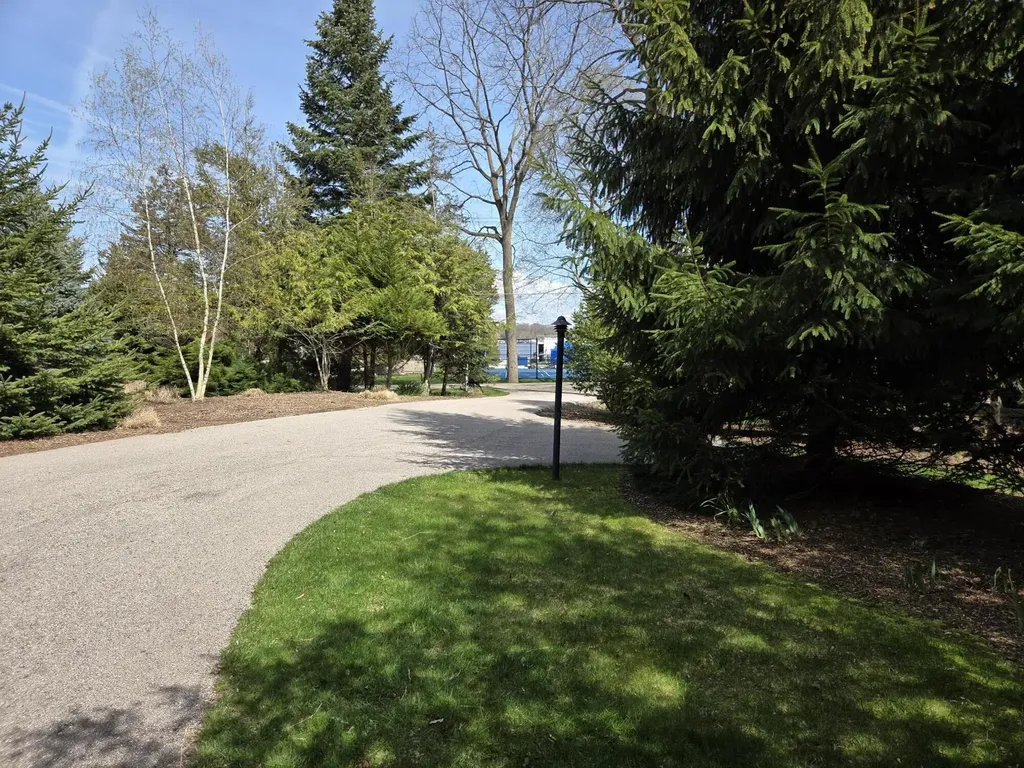 16 Park Street Saugatuck City MI 49453