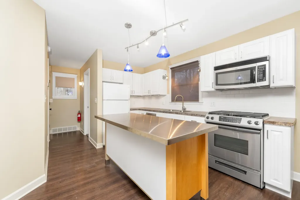 16 Park Street Saugatuck City MI 49453