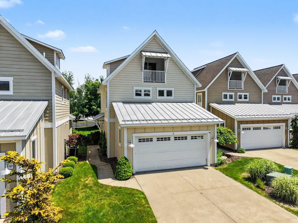 920 W Savidge Street Spring Lake Village MI 49456