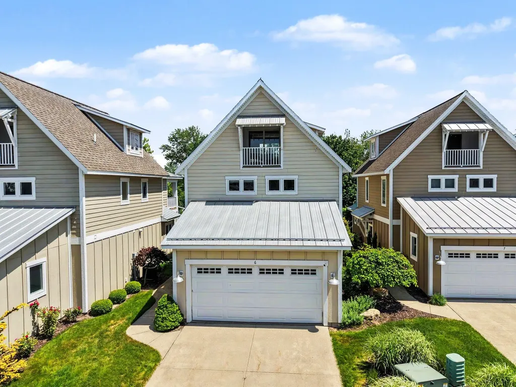 920 W Savidge Street Spring Lake Village MI 49456