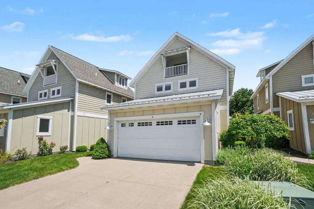 920 W Savidge Street Spring Lake Village MI 49456