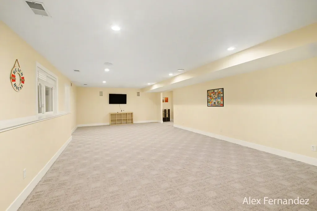 6288 Hawthorne Court Saugatuck Township MI 49453