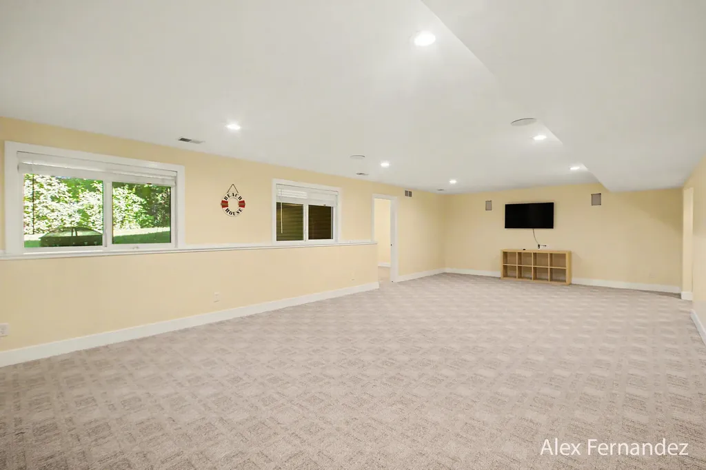 6288 Hawthorne Court Saugatuck Township MI 49453