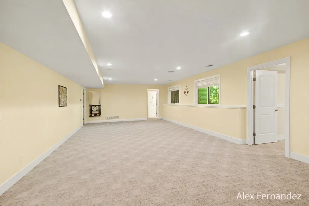 6288 Hawthorne Court Saugatuck Township MI 49453
