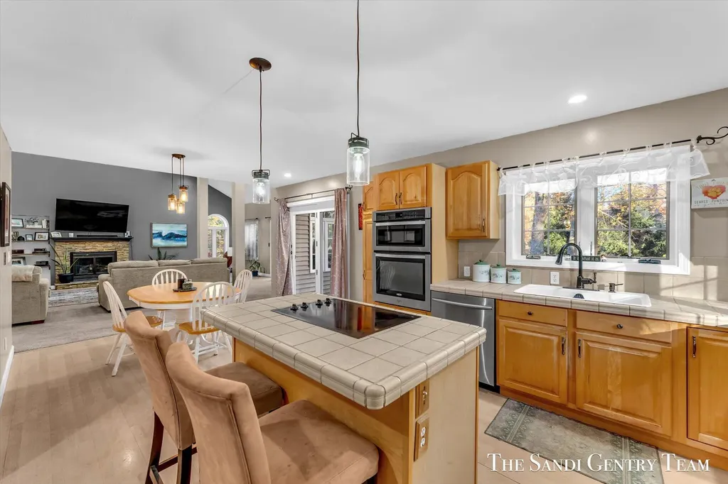 1020 Brookway Court Norton Shores City MI 49441