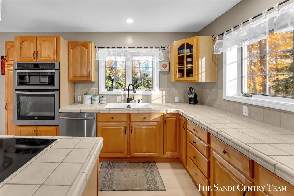 1020 Brookway Court Norton Shores City MI 49441
