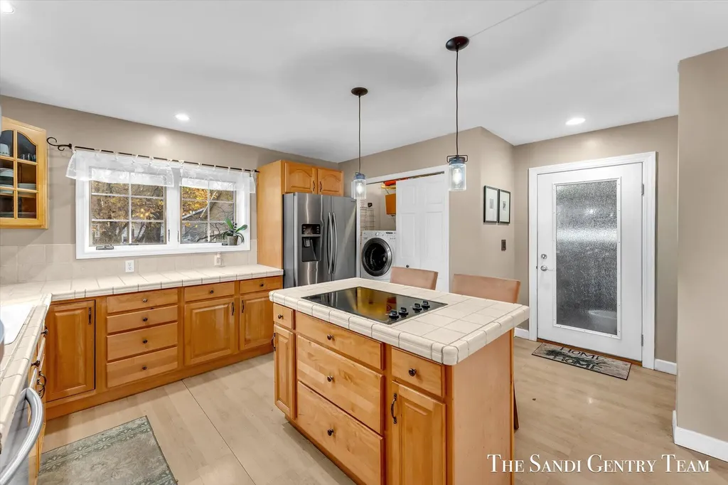 1020 Brookway Court Norton Shores City MI 49441