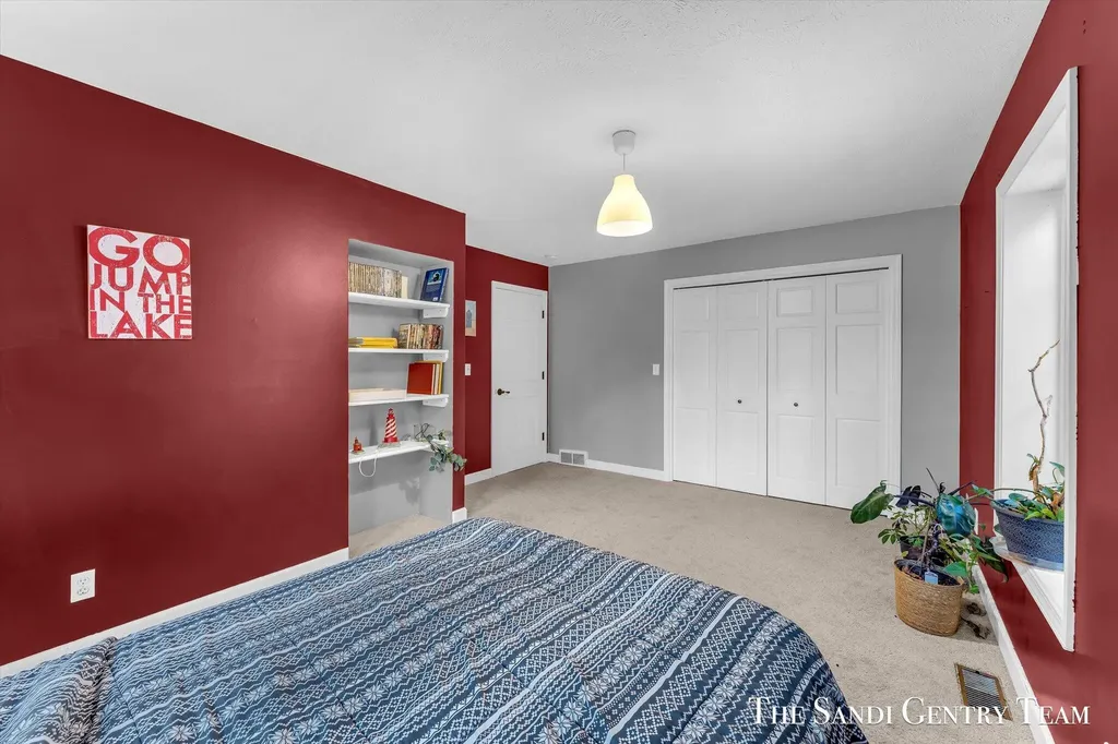 1020 Brookway Court Norton Shores City MI 49441