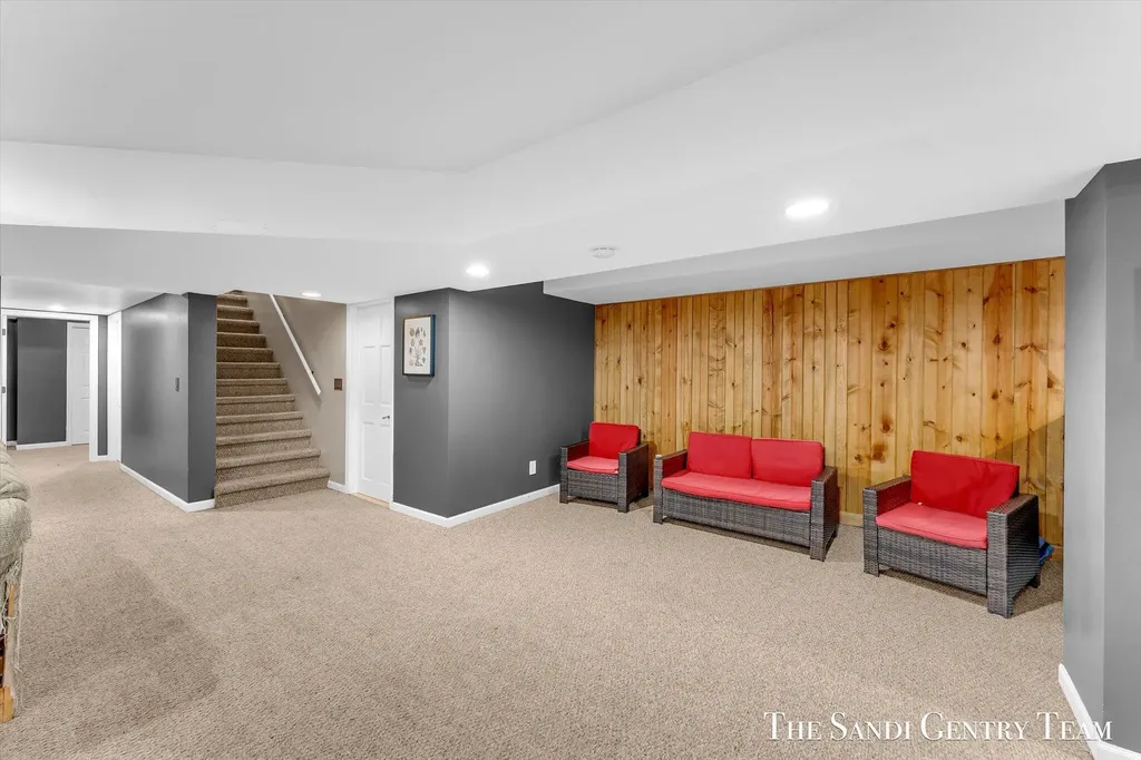 1020 Brookway Court Norton Shores City MI 49441